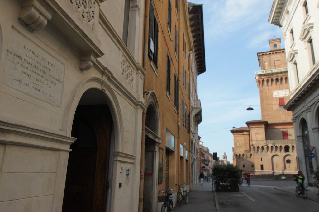 Borgoleoni 18 - Room And Breakfast Ferrare Extérieur photo