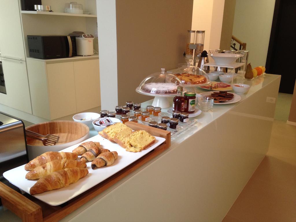 Borgoleoni 18 - Room And Breakfast Ferrare Extérieur photo