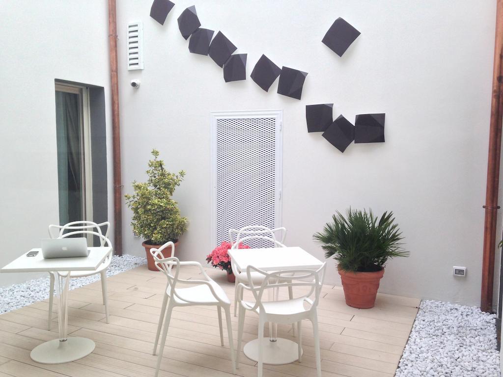 Borgoleoni 18 - Room And Breakfast Ferrare Extérieur photo