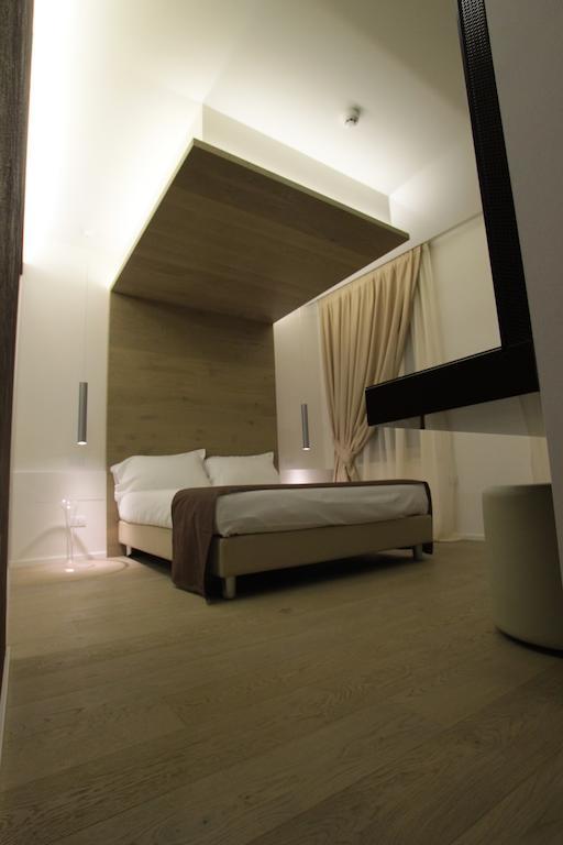Borgoleoni 18 - Room And Breakfast Ferrare Extérieur photo