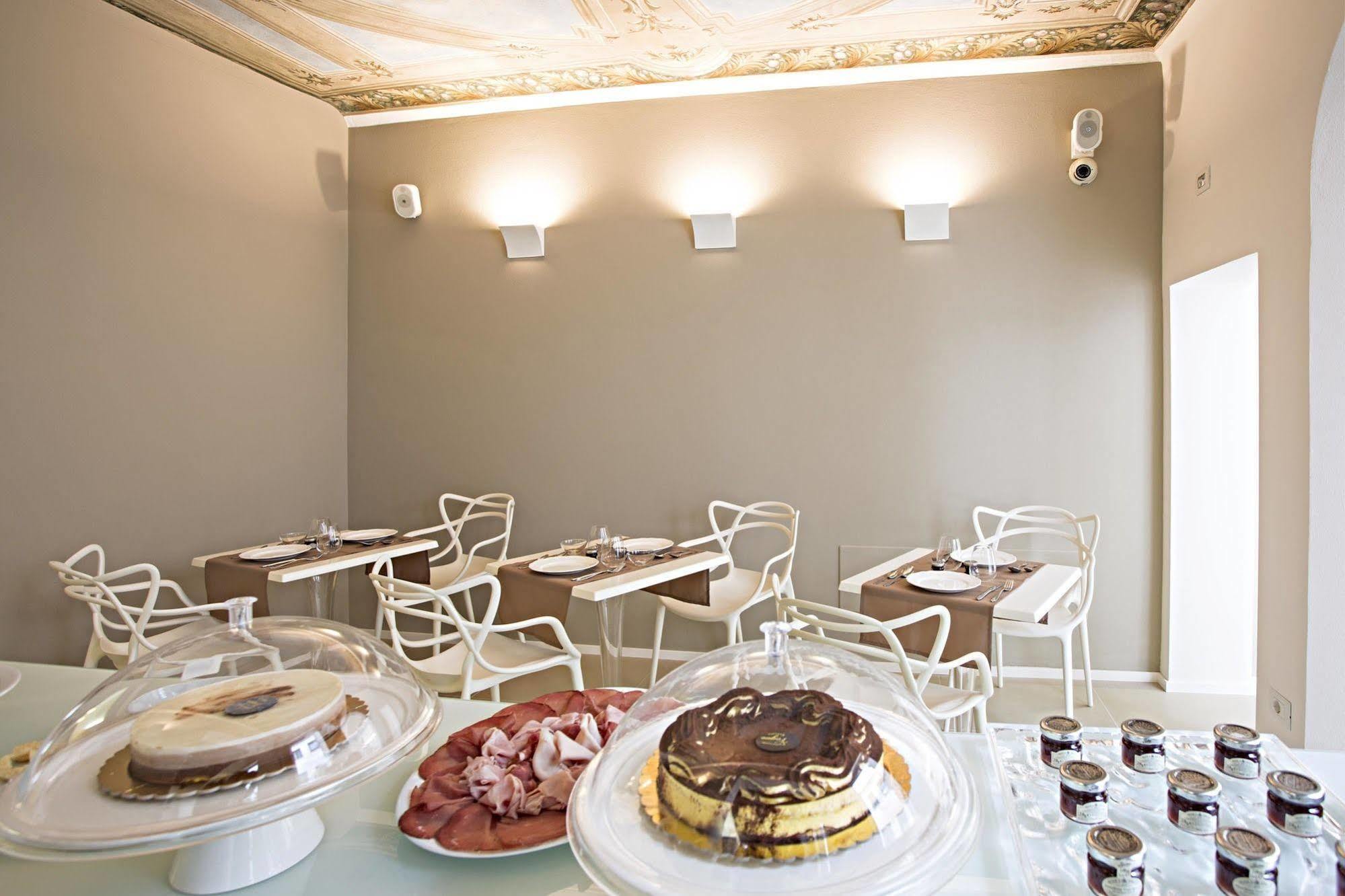 Borgoleoni 18 - Room And Breakfast Ferrare Extérieur photo
